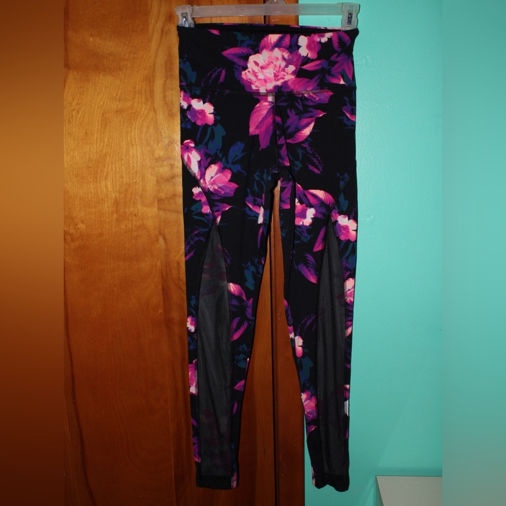 Women’s PINK Victorias Secret Legging with Mesh Leg